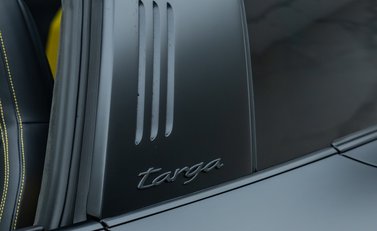 Porsche 911 Targa 4 GTS (992) 38