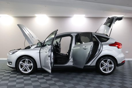 Ford Focus TITANIUM 6