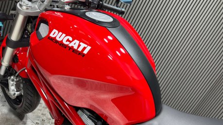 Ducati Monster 696 2011 ONLY 5K SERVICED WARRANTY 696CC LONG MOT VERY CLEAN NAKED 23