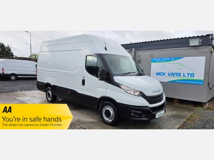 Iveco Daily 35s14 mwb 3520 2.3 135ps eu6 RWD 