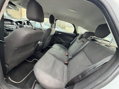 Ford Focus TITANIUM 9