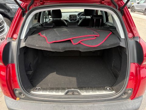 Peugeot 2008 PURETECH ALLURE 16
