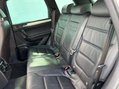 Volkswagen Touareg 3.0 Touareg V6 R-Line TDI BlueMotion Technology Auto 4WD 5dr 42