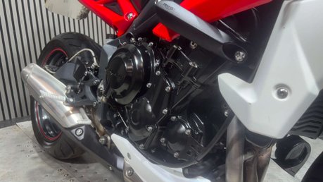 Triumph Street Triple R 2013 13K EXCELLENT CONDITION NEW MOT 675CC TRIPLE 25