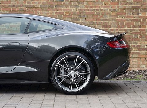 Aston Martin Vanquish 3