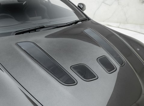 Aston Martin V12 Vantage S 36