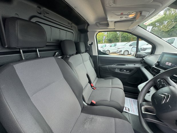 Citroen Berlingo AUTO LWB L2H1 Low Roof Driver Air Con Alloys Senso 14