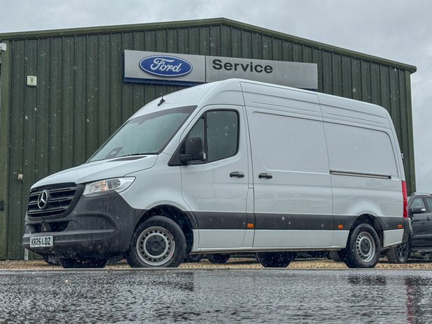 Mercedes-Benz Sprinter AUTO MWB L2H2 High Roof Pro Air Con Camera EURO 6 1