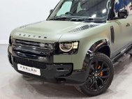 Land Rover Defender 3.0 D250 MHEV S Hard Top SUV 5dr Diesel Auto 4WD MWB Euro 6 (s/s) (250 ps) 13