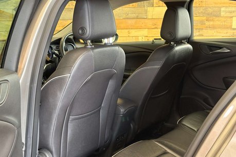 Vauxhall Astra 1.4i Turbo Elite Nav Hatchback 5dr Petrol Auto Euro 6 (s/s) (150 ps) 76