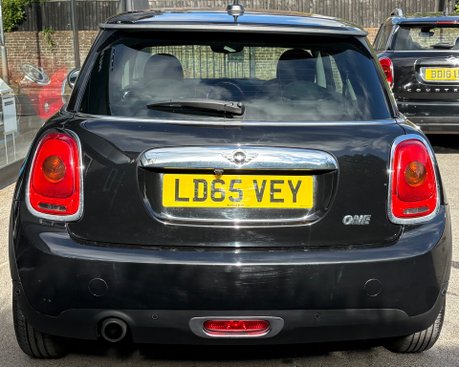 Mini Hatch One 1.2 Petrol Automatic Pepper Media XL 3 door - SAT NAV - HALF LEATHER 7