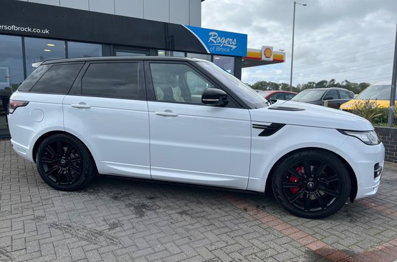 Land Rover Range Rover Sport 3.0 SDV6 AUTOBIOGRAPHY DYNAMIC AUTO 6