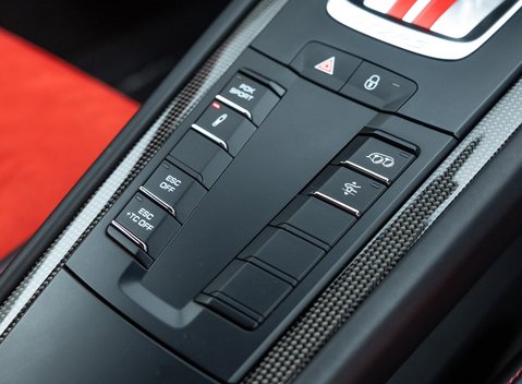 Porsche 911 (991) GT2 RS Weissach 29