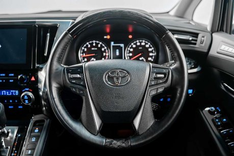 Toyota Alphard 2.5 MPV 2.5 SUV Automatic Petrol 38
