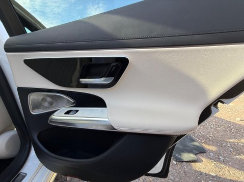 Mercedes-Benz E Class 2.0 E300e 25.4kWh AMG Line (Premium Plus) G-Tronic Euro 6 (s/s) 4dr 22