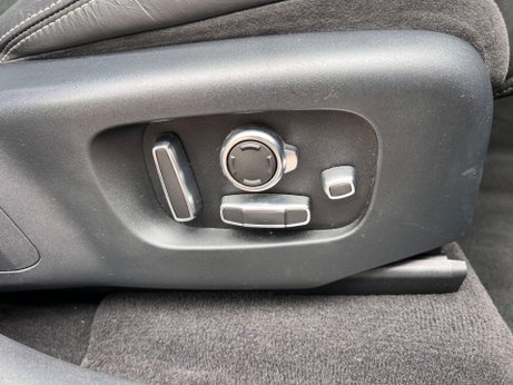 Land Rover Range Rover Velar 2.0 D240 R-Dynamic HSE Auto 4WD Euro 6 (s/s) 5dr 17