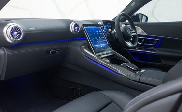 Mercedes-Benz Amg GT 63 PREMIUM + 15