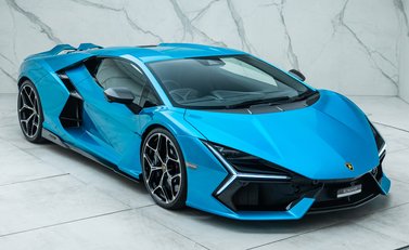 Lamborghini Revuelto 11