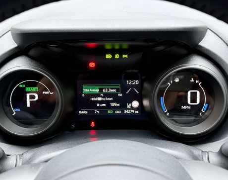 Toyota Yaris 1.5 Yaris Design HEV CVT 5dr 14