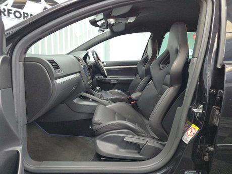 Volkswagen Golf 3.2 V6 R32 Hatchback 5dr Petrol DSG 4Motion (233 g/km, 247 bhp) 40