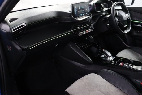 Peugeot 2008 GT PREMIUM 34