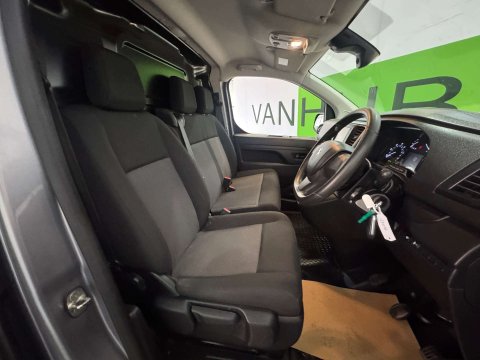 Peugeot Expert 2.0 Expert Professional Premium + L2 BlueHDi 17