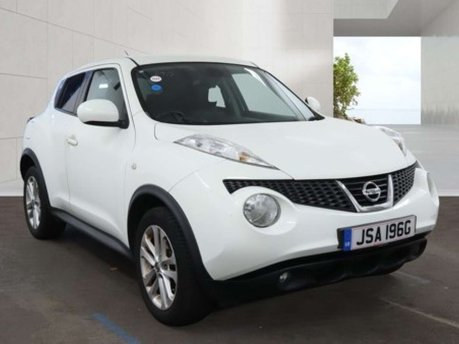 Nissan Juke 1.6 Tekna SUV 5dr Petrol CVT Euro 5 (117 ps)