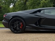 Lamborghini Revuelto V12 11