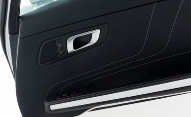 Mercedes-Benz SLS AMG 28