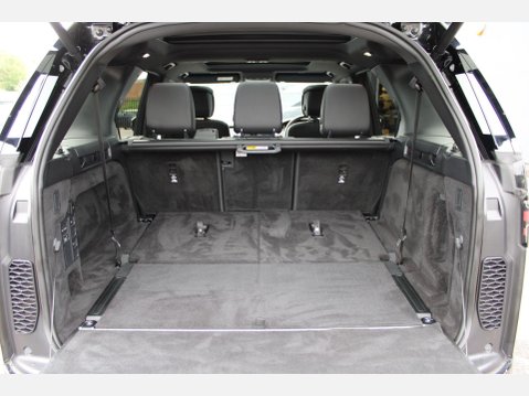 Land Rover Discovery R-DYNAMIC HSE MHEV 32