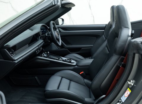 Porsche 911 Carrera S Cabriolet (992) 15