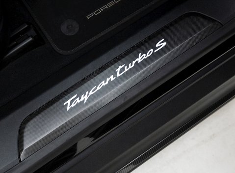 Porsche Taycan Turbo S 24