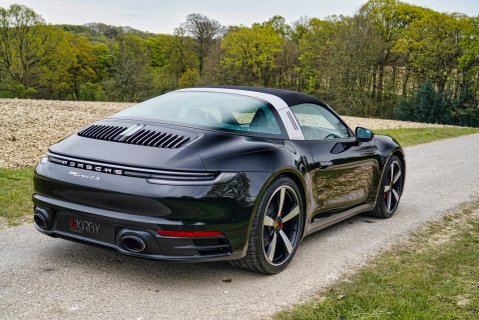 Porsche 911 TARGA 4S 24