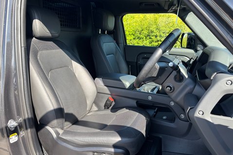 Land Rover Defender 90 D300 Hard Top X-Dynamic HSE - Air Suspension 4