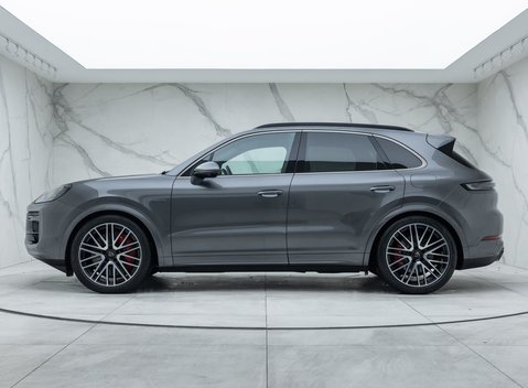 Porsche Cayenne TURBO E-HYBRID 5