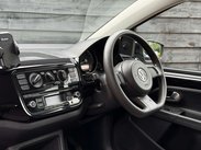 Volkswagen Up 1.0 Move up! 3dr 19