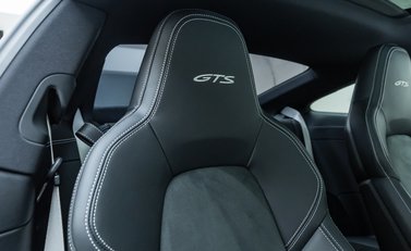 Porsche 911 Carrera GTS (992) 15