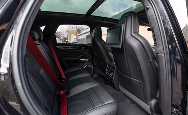 Porsche Cayenne Turbo S E-Hybrid 17