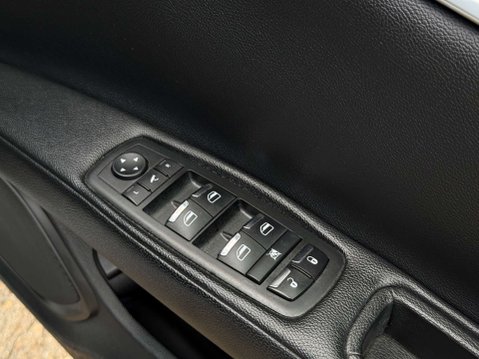Maserati Ghibli 3.0 Ghibli DV6 Auto 4dr 34