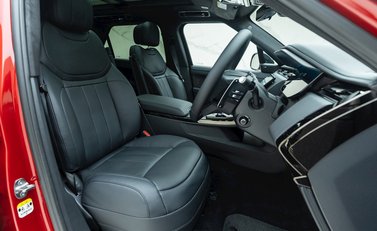 Land Rover Range Rover Sport P510e First Edition 10