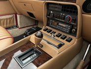 Aston Martin V8 VOLANTE 71