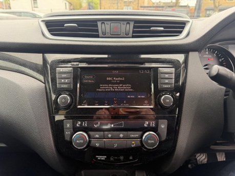 Nissan Qashqai DIG-T ACENTA PREMIUM 13