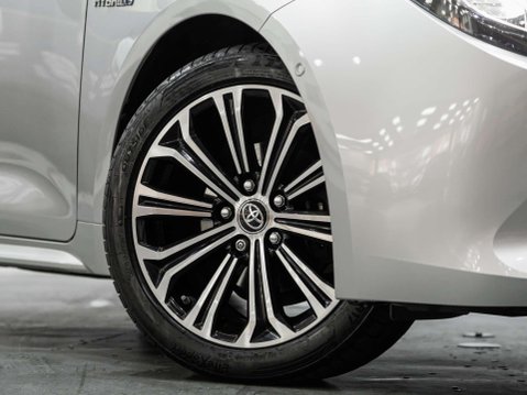 Toyota Corolla 1.8 VVT-h Design Touring Sports 5dr Petrol Hybrid CVT Euro 6 (s/s) (122 ps) 69