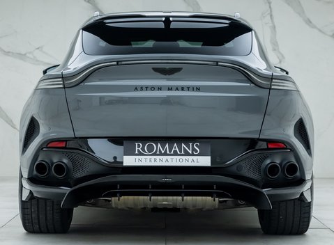 Aston Martin DBX 707 5