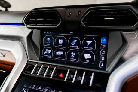 Lamborghini Urus V8. NOW SOLD. SIMILAR REQUIRED. PLEASE CALL 01903 254800. 34