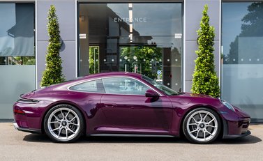 Porsche 911 GT3 TOURING (992.2) 3