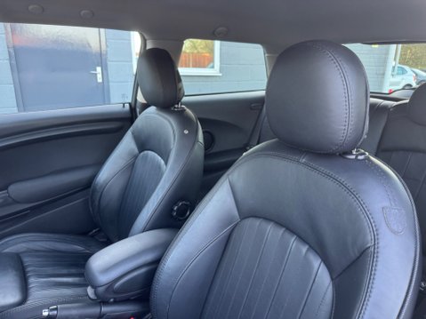 Mini Hatch 1.5 Cooper Euro 6 (s/s) 3dr 38