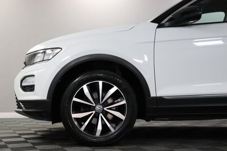 Volkswagen T-Roc DESIGN TSI 27