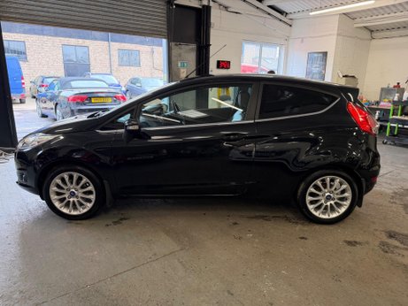Ford Fiesta 1.0T EcoBoost Titanium X Euro 5 (s/s) 3dr 4
