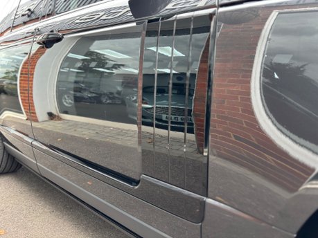 Land Rover Range Rover 4.4 SD V8 Autobiography SUV 5dr Diesel Auto 4WD Euro 6 (s/s) (339 ps) 28